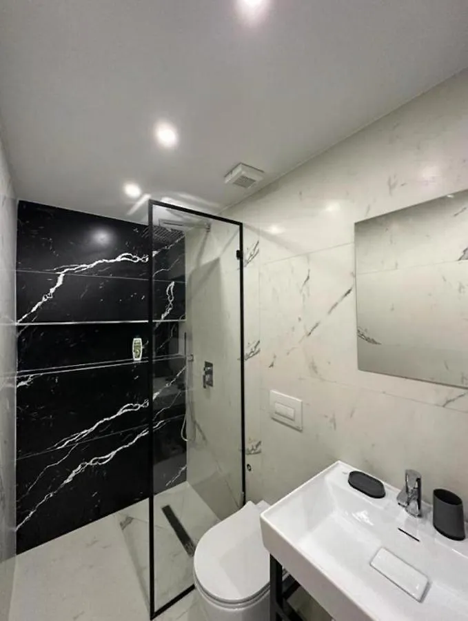 Come&Recome Tirana Apartments 0*,
