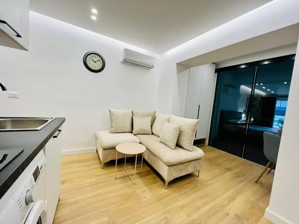 Come&Recome Tirana Apartments 0*,