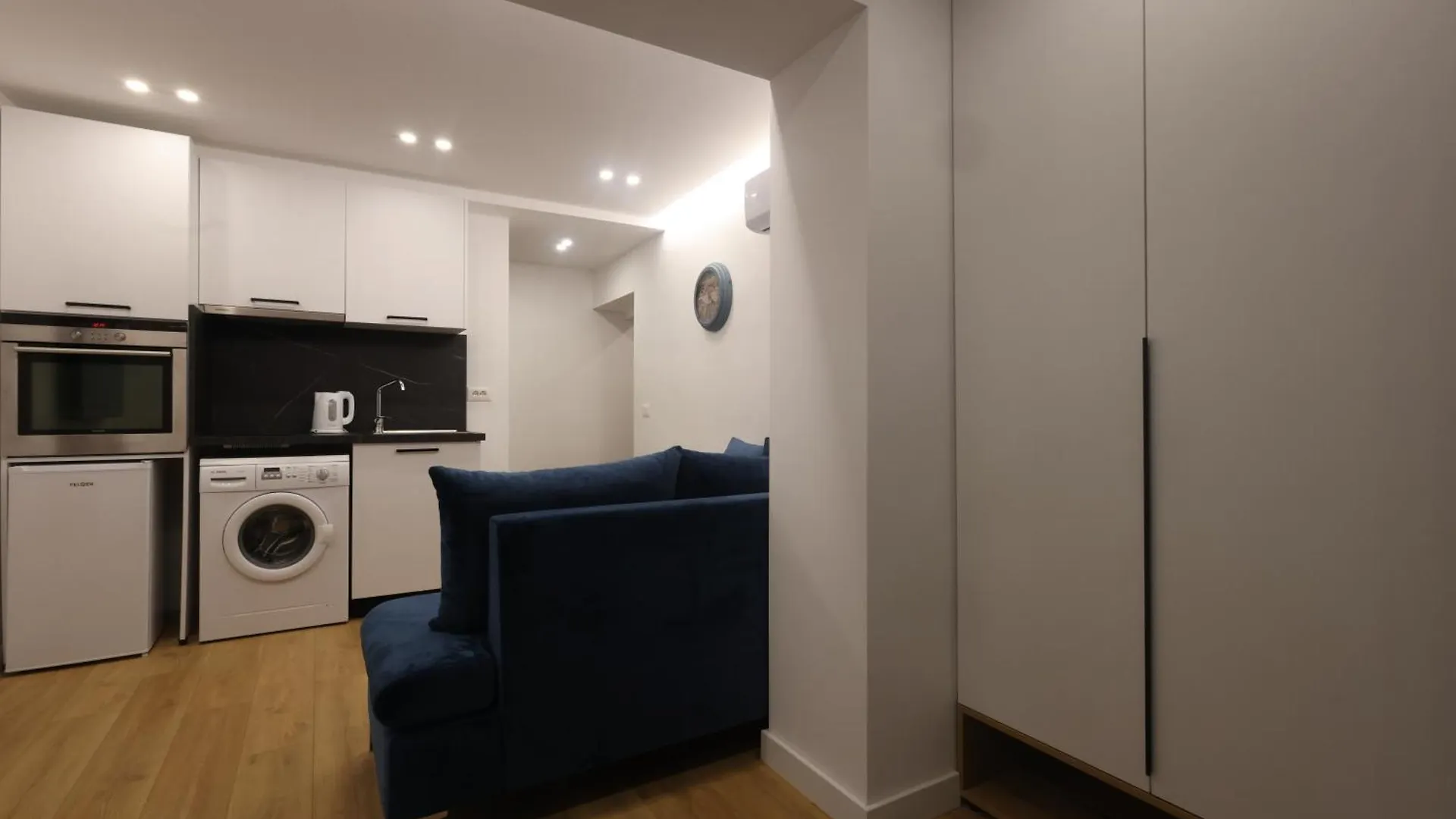 Come&Recome Tirana Apartments 0*,  Albania